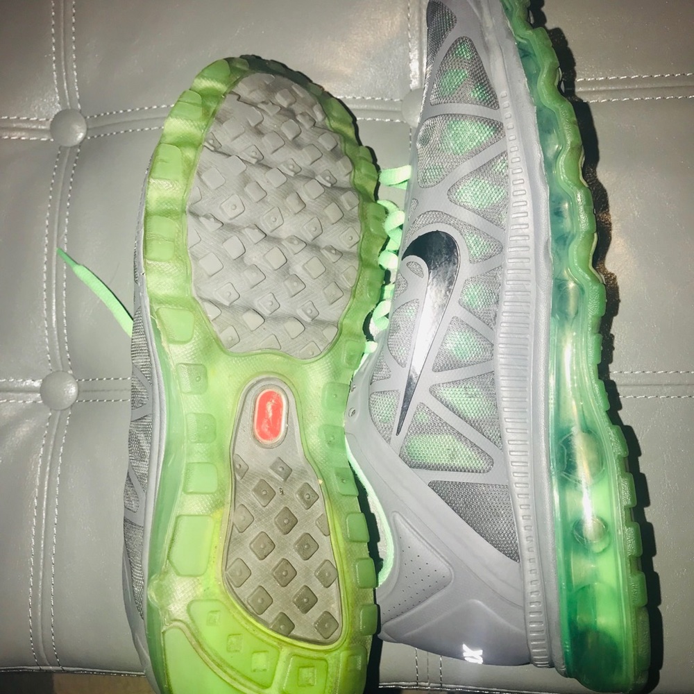 Nike AirMax - Picture 2 of 2